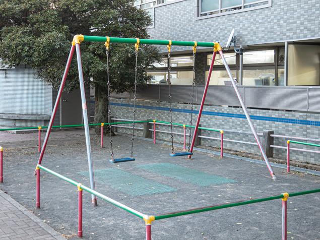 六角橋公園　ブランコ
