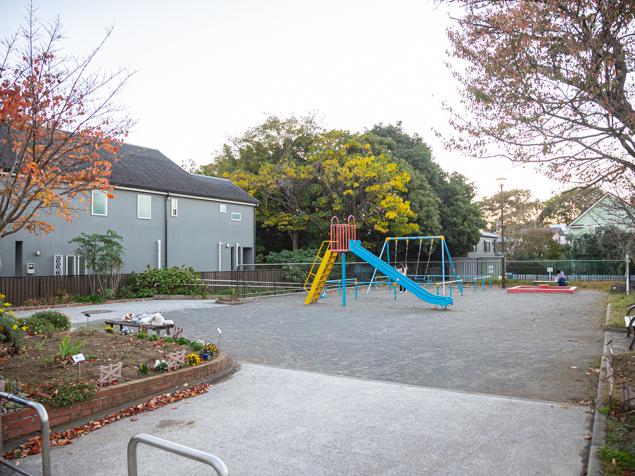 六角橋五丁目公園　入り口