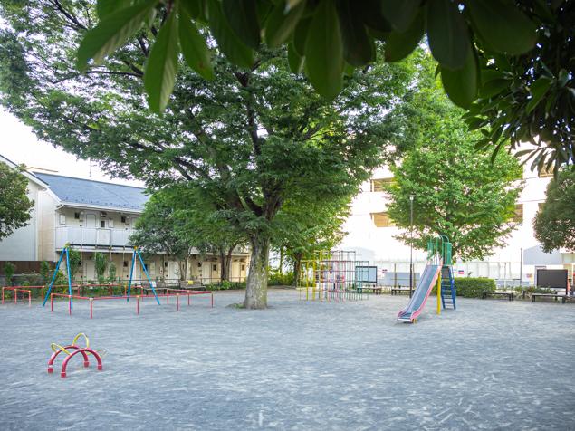 新子安一丁目公園　全景