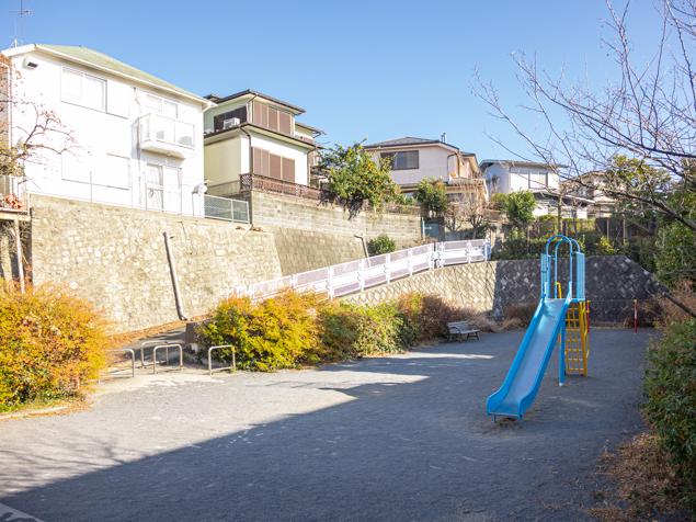 白幡上町公園　全景１