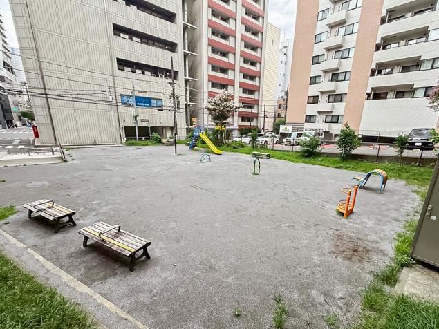 鶴屋町公園　全景