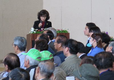 Activity report by Mr. Hayashi of the Kanagawa Flower Making Subcommittee