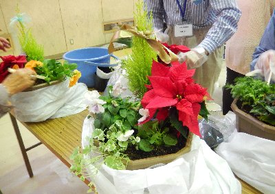 Practical training at “Hachiba Flower Making Workshop”