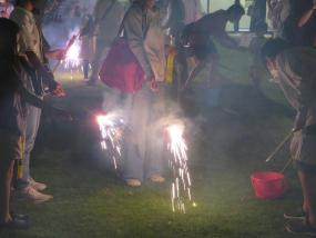 手持ち花火大会の画像