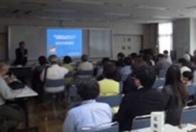 地区別計画策定の進め方を共有する写真