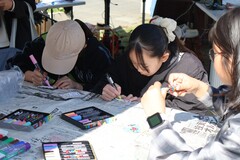 公式グッズ色塗り体験