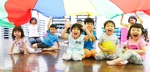 親子で楽しむ運動あそび（イメージ図）