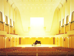 フィリアホール