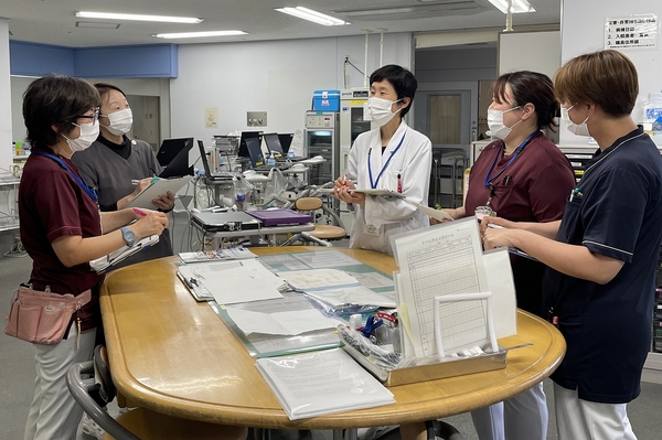 栄養サポートチームのミーティングの様子の画像