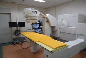 X線透視検査室画像