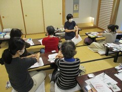 畳の部屋での講座