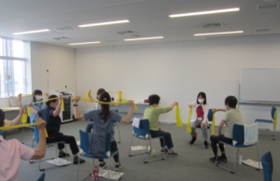 ゴムバンド体操の指導