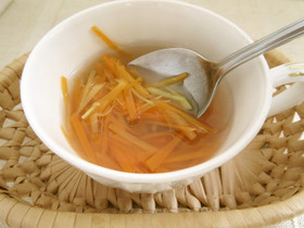 胡蘿卜和姜的湯