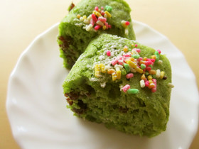 Steamed cake of komatsuna