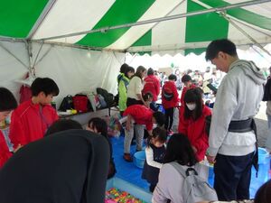 子どもスタッフの店