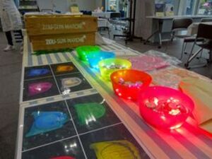 果実袋とLEDライトの様子