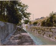 El barrio de Hashigami ligero llama el espacio abierto alrededor de 1981