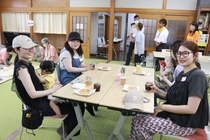 子育て談義中？のお母さんたち