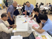 困りごとや課題について話し合う様子