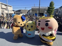 ふなっしー、83太郎、ぽすくまの共演に会場も大盛り上がりの様子