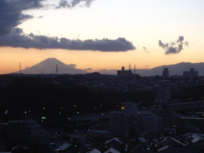 从日野中央二丁目公园看到的富士山