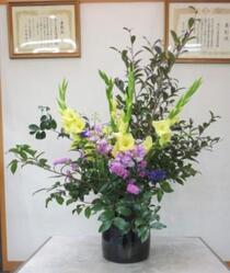 รูปของเดือนกุมภาพันธ์ปีพ.ศ. 2565 การจัดดอกไม้แบบญี่ปุ่น