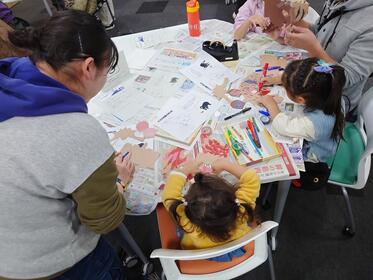 おめんづくりの様子２