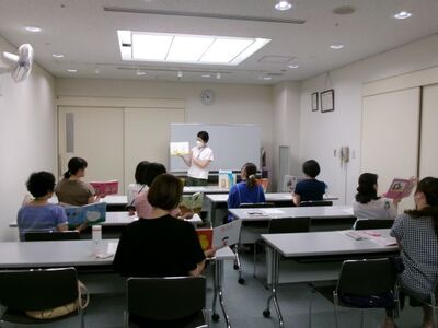 絵本の読み聞かせ講座