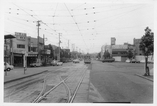 東神奈川西口電停付近３