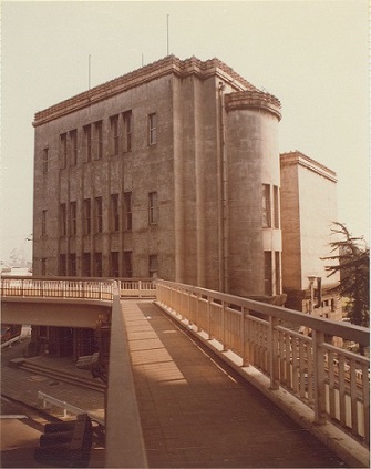 神奈川会館　国道15号線幸ケ谷歩道橋よりの画像