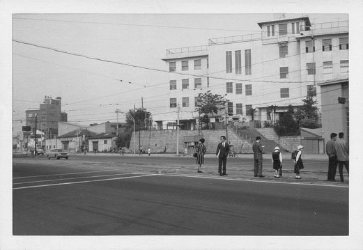 中央卸売市場付近　幸ケ谷小学校旧校舎１の画像