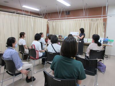 令和6年度学校ボランティア講座読み聞かせ写真