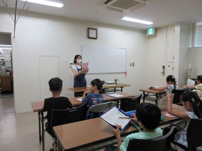 令和6年度一日としょかんいん1年生2年生の写真