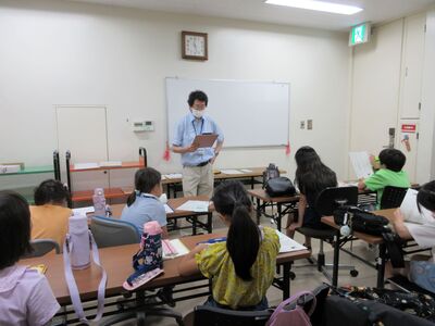 令和6年度一日としょかんいん3年生から6年生の写真