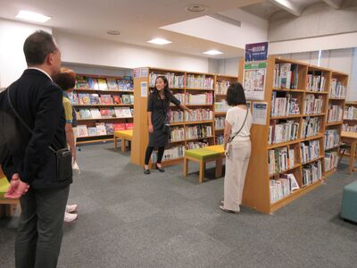 令和6年度JAMSTEC横浜図書館ツアー写真1枚目