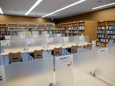 ２階奥側の座席の写真