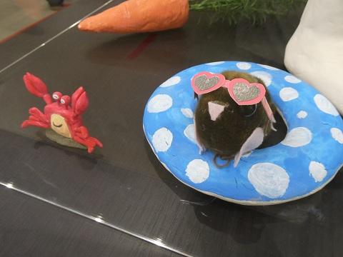 浮き輪に入るもぐたん