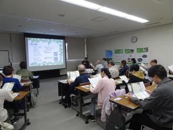 緑に親しむ写真講座　講義の様子