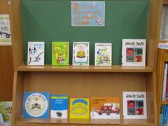 児童書展示の写真