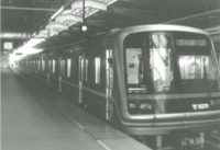 仲町台駅ホーム（電車）の画像