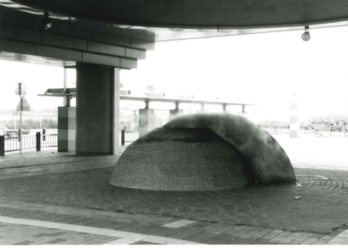 仲町台駅　霧噴水