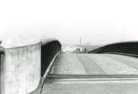 開成歩道橋からセンター南駅方面を眺むの画像