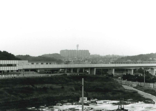 センター南駅東側からの画像