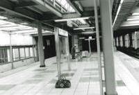 センター南駅ホームの画像