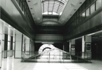 センター北駅構内の画像