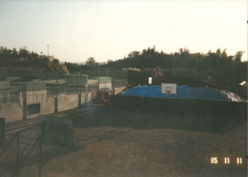 川和中学校バスケットコートの画像