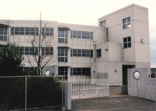 川和中学校入口の画像