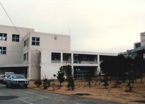 川和中学校校舎の画像