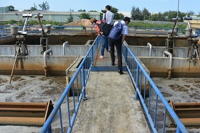 排水処理施設の視察