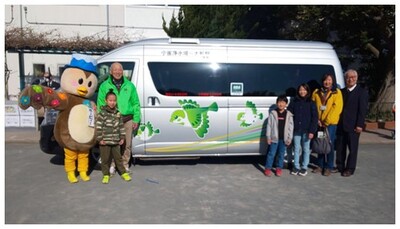 こすずめ号ラッピングお披露目会